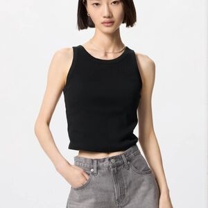 NWT Uniqlo Ribbed Cropped Bra Top In Black